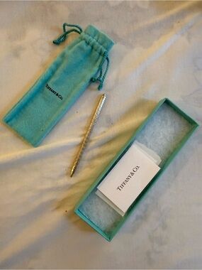 Tiffany & Co. Silver Textured Pen with Signature Blue Pouch